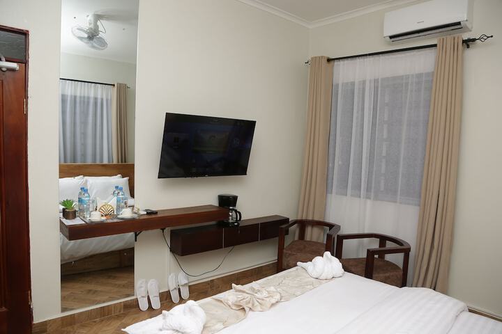 Room 19 of 37