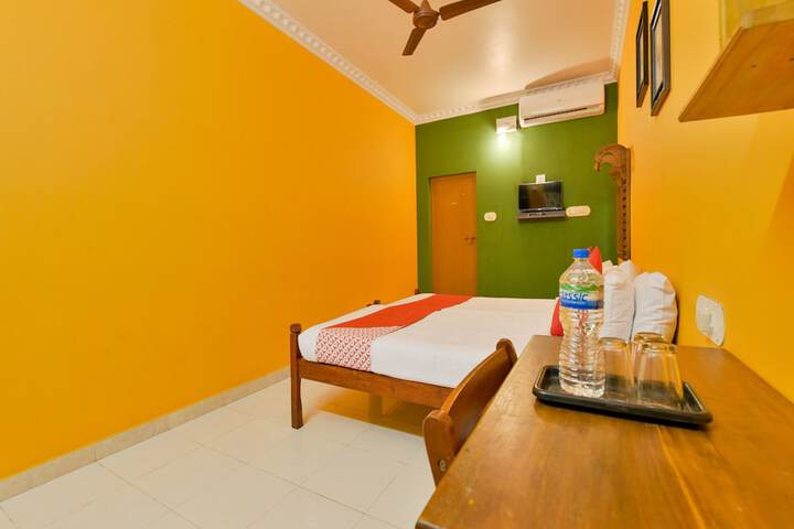 Room 5 of 17