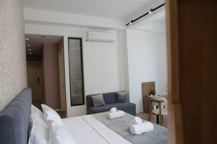 Room 7 of 52