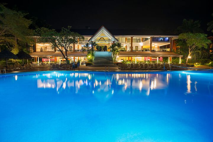 Pool 32 of 120