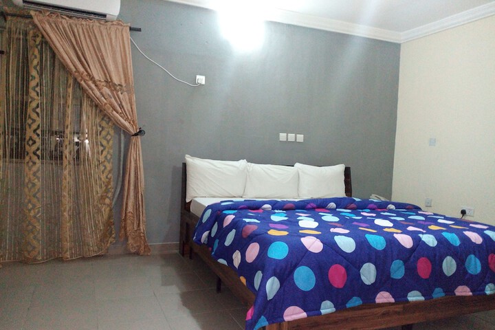 Room 8 of 24