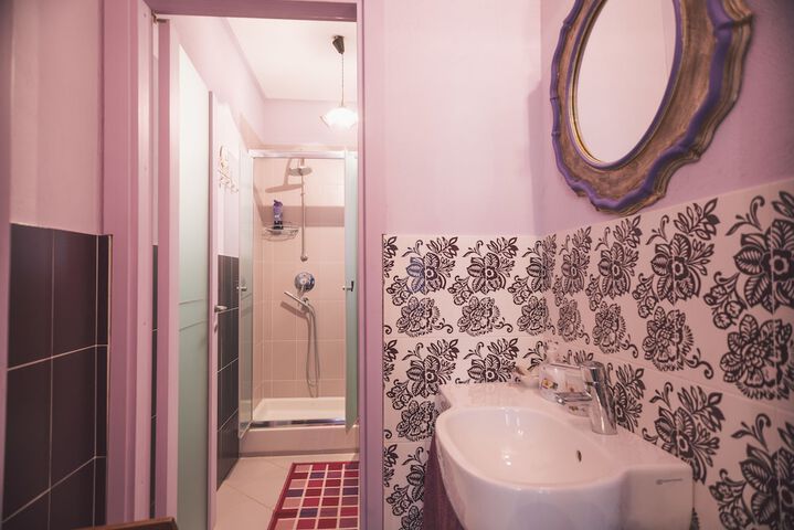 Room 25 of 29