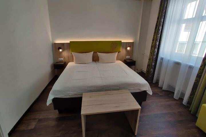 Room 22 of 61