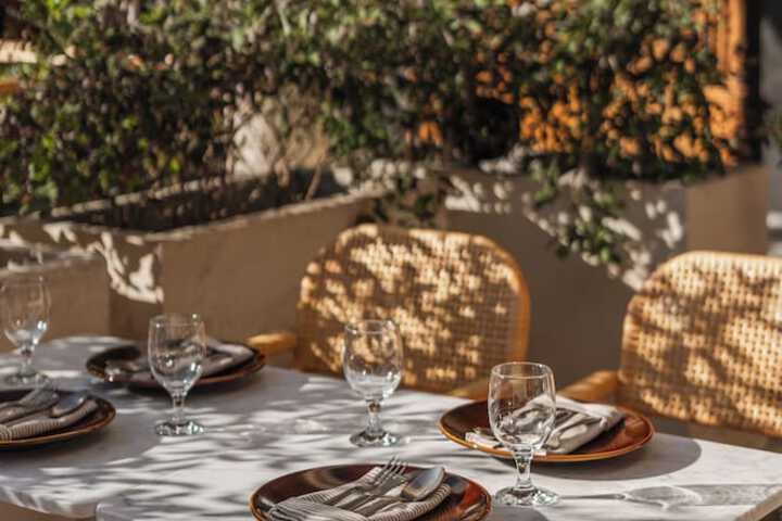 Dining 57 of 76