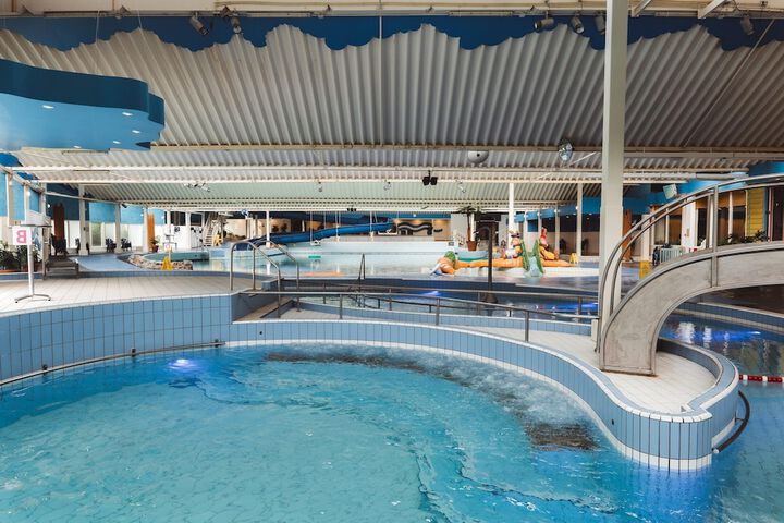 Pool 11 of 41