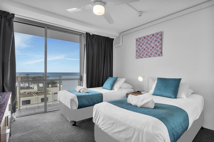 Room 7 of 211