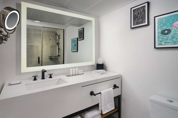 Bathroom shower