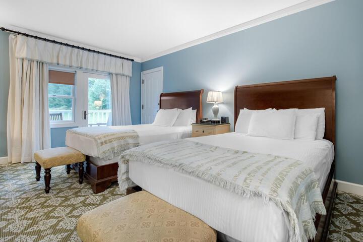 Deluxe Room 1 King Bed (9 of 53)