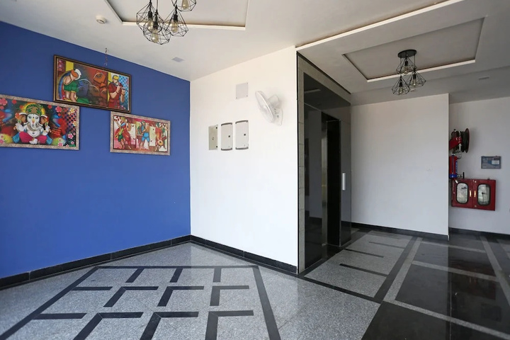 Room 13 of 15