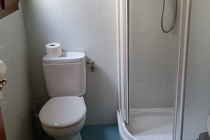 Room 20 of 38