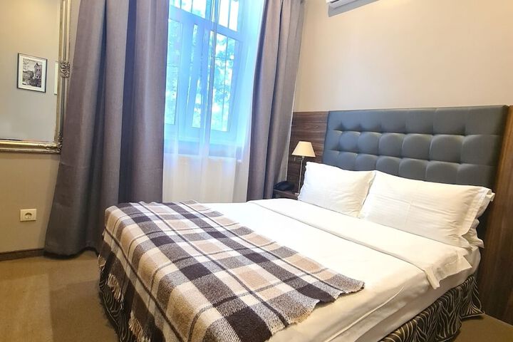 Room 14 of 37