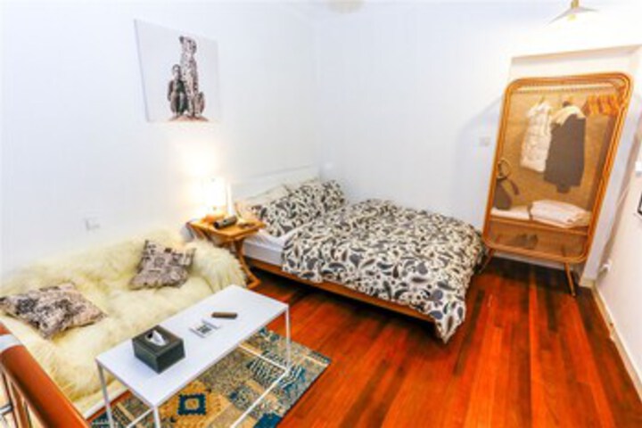 Room 15 of 17