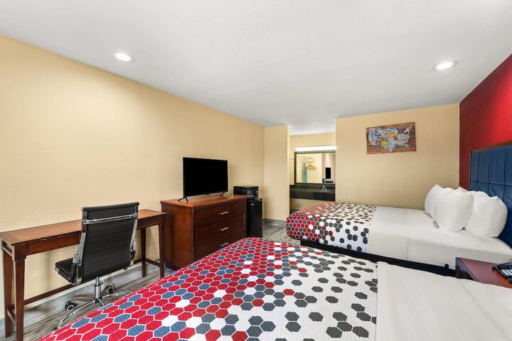 Room 8 of 24
