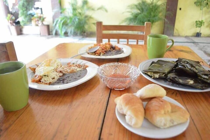 Breakfast/Coffee Service 26 of 31