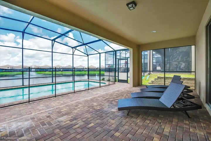 Terrace/Patio 7 of 27