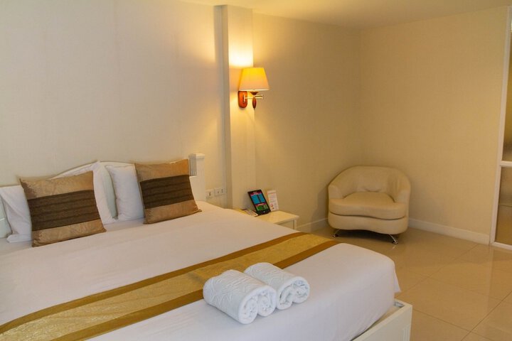 Room 5 of 31