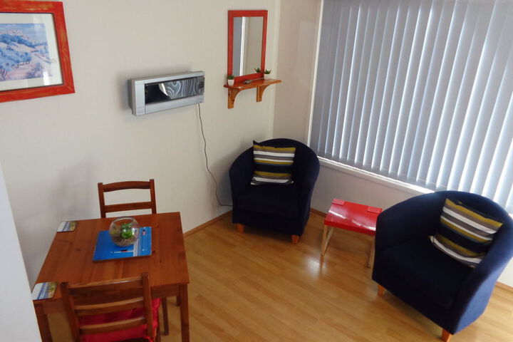 Room 13 of 33