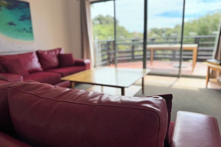 Room 105 of 178