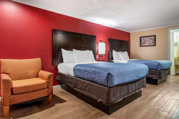 2 Double Beds Upgrade (1 of 7)