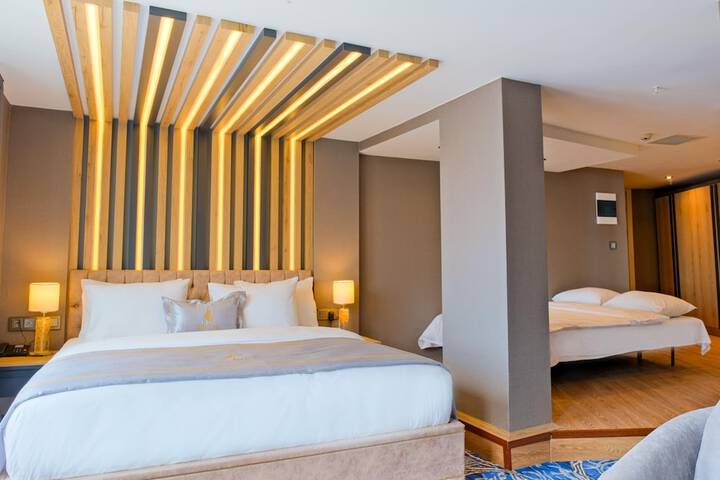 Room 2 of 80
