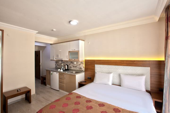 Room 6 of 20