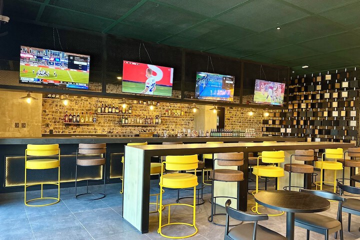Lounge 175 of 209