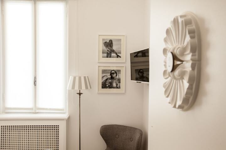 Room 25 of 89
