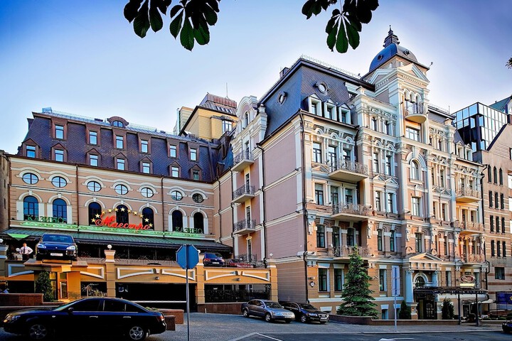 Hotel 77 of 80