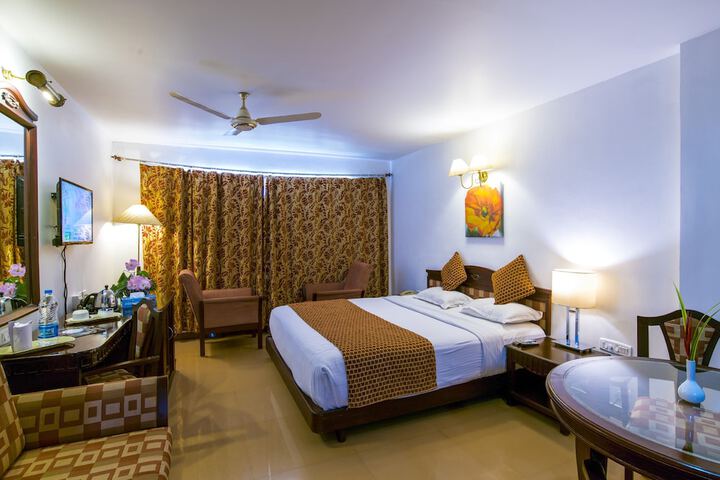 Room 10 of 51