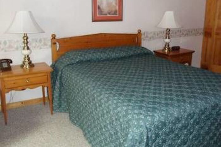Room 4 of 14