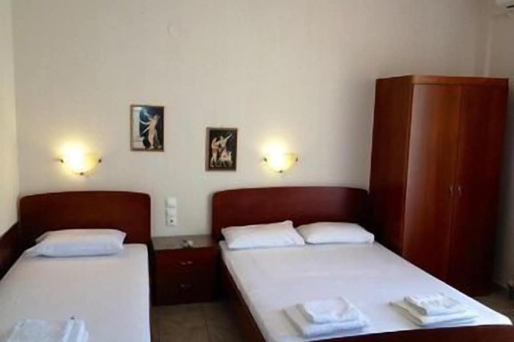 Room 6 of 58