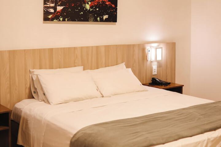 Room 21 of 43