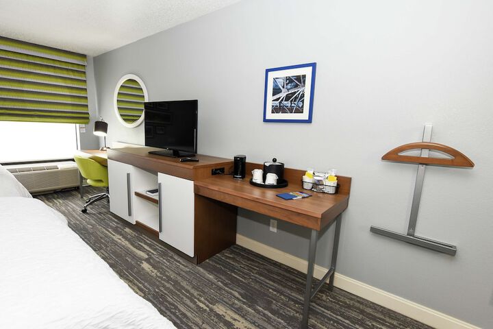 Room 13 of 44