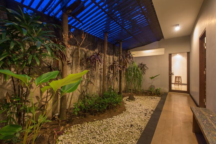 Terrace/Patio 9 of 33