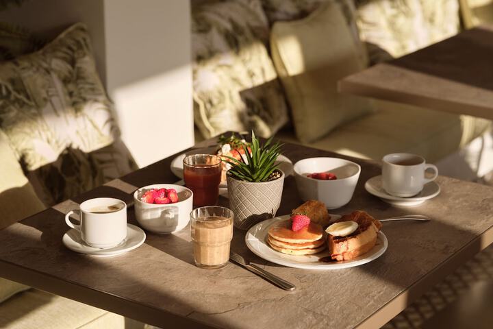 Breakfast/Coffee Service 79 of 96