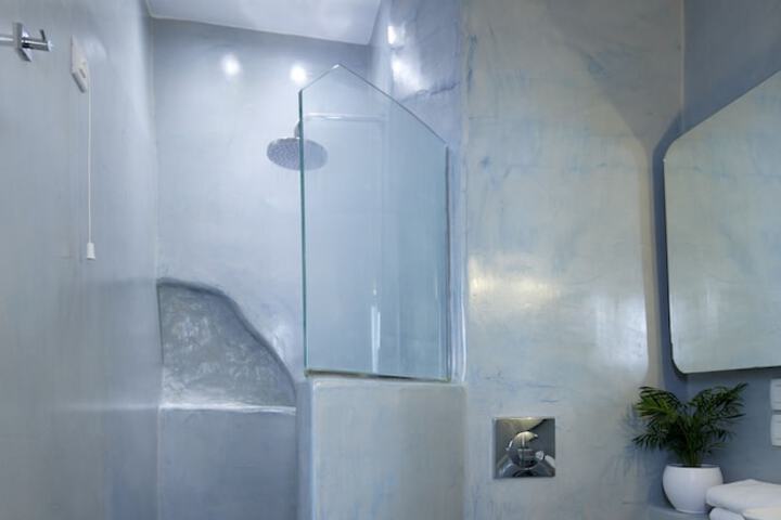 Bath Interior