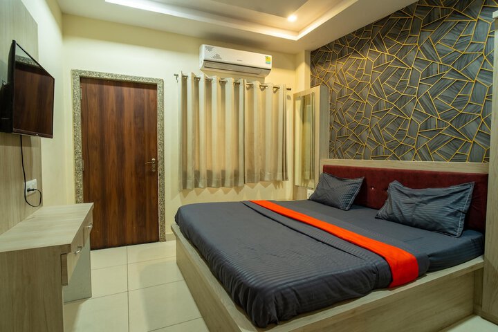Room 16 of 37