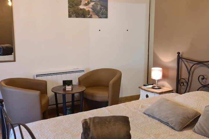 Room 19 of 111