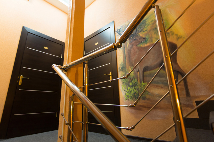 hotel_rooms