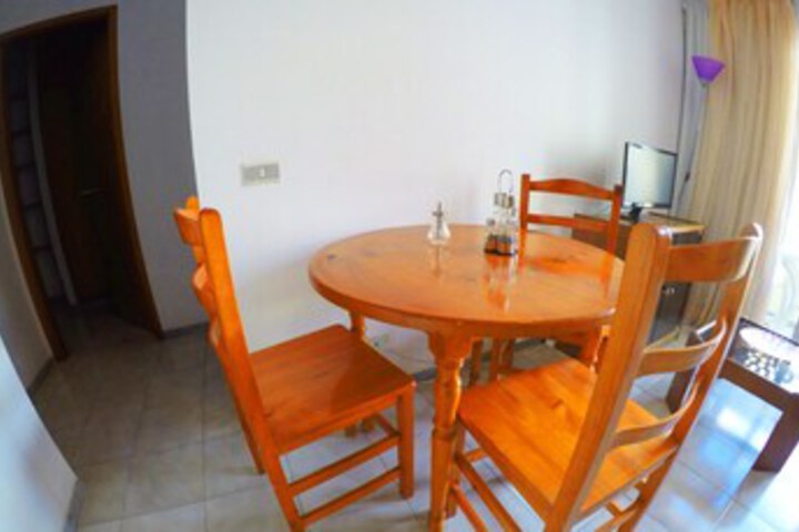Room 12 of 18