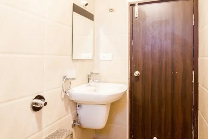 Room 10 of 22