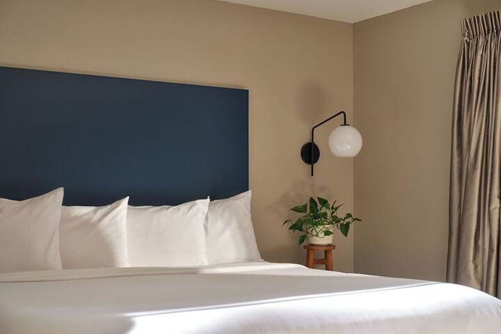 Room 45 of 114