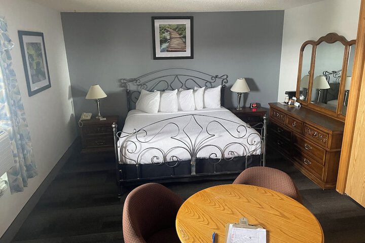 Room 9 of 81