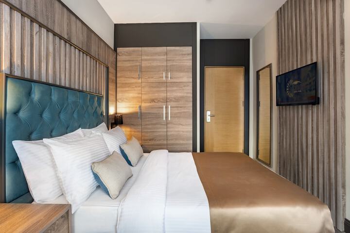 Room 9 of 44