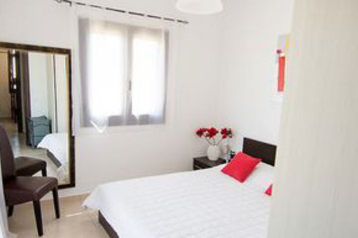 Room 6 of 17