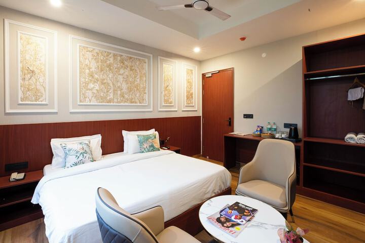 Room 5 of 27