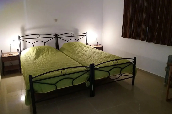 Luxurious Holiday Home in Vamos Plaka With Swimming Pool