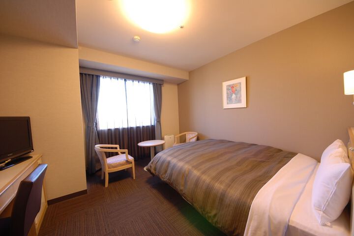 Room 12 of 30