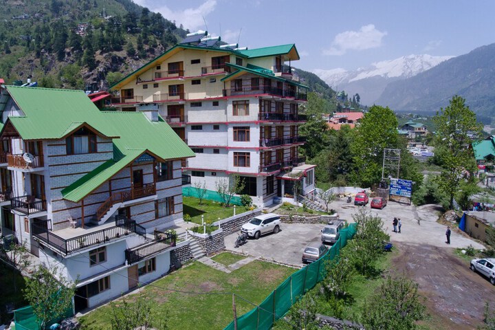 Hotel 42 of 43