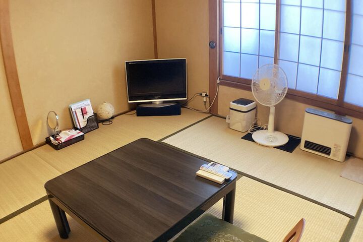 Room 25 of 74